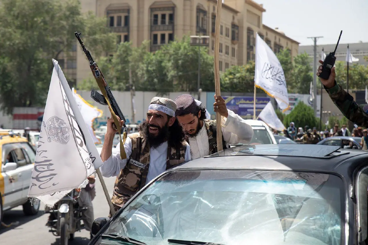 اختلاف شدید در صفوف دشمنان طالبان/ علت اصلی غیبت احمد مسعود در اجلاس مهم چه بود؟