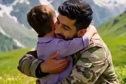 شهادت یک مرزبان در بانه/مراقب پسرم باشید، تازه یاد گرفته بگه بابا
