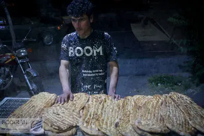 رئیس اتاق اصناف تهران: یارانه نان به خود مردم پرداخت شود