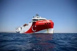 ببینید/ پهپاد انتحاری کشتی این کشور در دریای سیاه را هدف گرفت