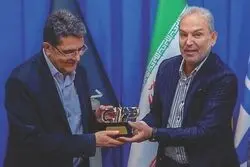 اعطای «نشان عالی تشریفات فرودگاهی» به مدیران ارشد وزارت نفت در عسلویه