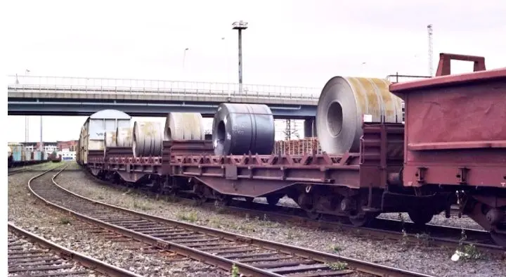 سقوط قیمت سنگ‌آهن به کمترین سطح در 2 سال اخیر 