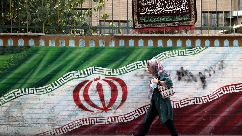 اقتصادی که پا نگرفت؛ رویای رشد ۸ درصدی و موانع پیش‌روی آن