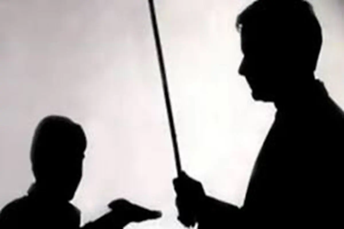 پدر دانش‌آموز مورد ضرب و شتم قرار گرفته قزوینی: مدیر منکر ماجراست اما شاهد داریم/ مدرسه جای آموزش است یا تنبیه؟