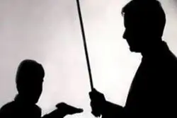 پدر دانش‌آموز مورد ضرب و شتم قرار گرفته قزوینی: مدیر منکر ماجراست اما شاهد داریم/ مدرسه جای آموزش است یا تنبیه؟