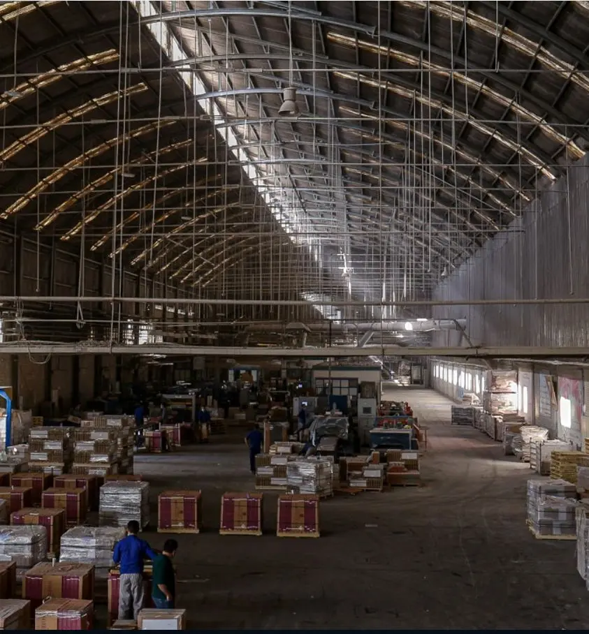 شکل بد بینانه و خوش بینانه اقتصاد ایران در پایان 1400+جدول