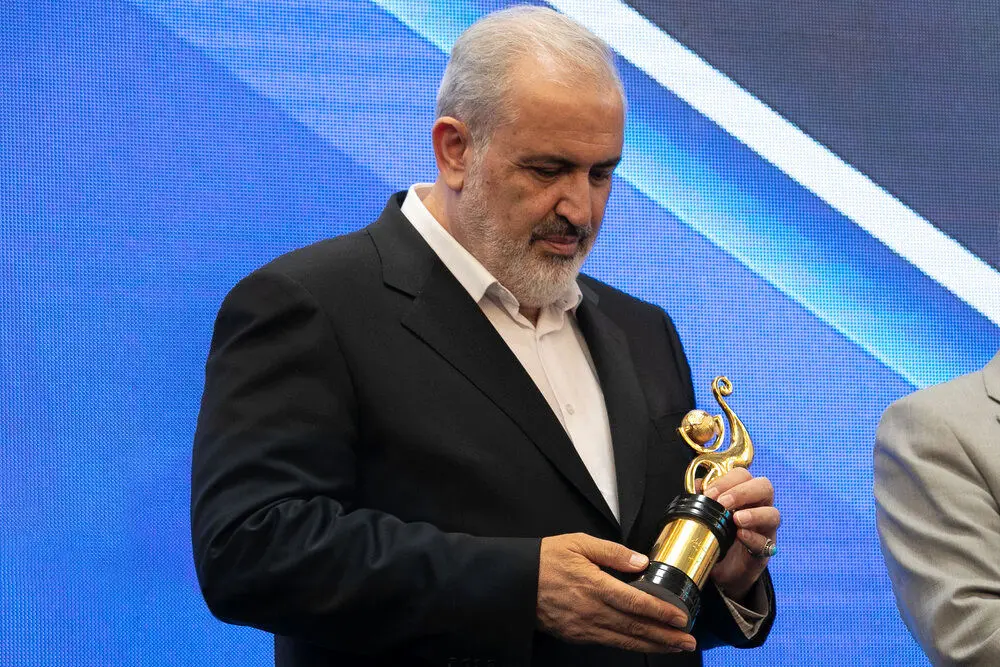 وعده پوچ دولت به صادرکنندگان /نقد وزیر صمت به سیاست‌های کلان اقتصادی 