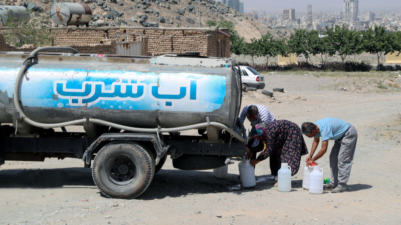 پیشرفت ۹۰ درصدی انتقال آب دریای عمان به اصفهان/ چالش‌های خشکسالی 2 استان مرکزی ایران