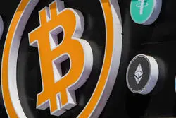 شاخص دلار چه تأثیری بر بازار کریپتو دارد؟ 