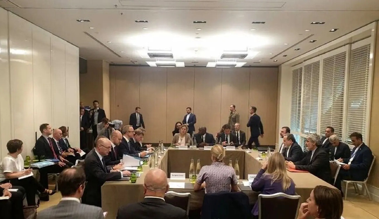 ادعای آکسیوس در مورد مواضع عراقچی در مذاکرات ژنو