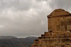 حریم پاسارگاد جابه‌جا نمی‌شود/ ممنوعیت حفر چاه در حریم آرامگاه کوروش 