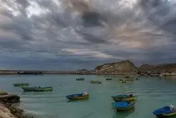 تعطیلی بنادر غرب هرمزگان به دنبال شرایط نامساعد جوی