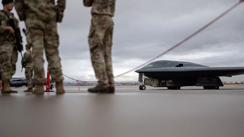 جابجایی جدید بمب‌افکن‌های B-2 و B-52 در پایگاه دیه‌گو گارسیا؛ سیگنال کاهش تنش ترامپ یا تاکتیک تازه؟