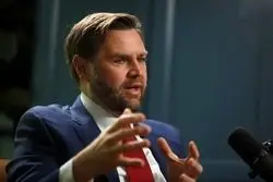  ونس: اگر یک کشور خارجی یک موشک بالستیک قاره‌پیما به سمت آمریکا پرتاب کند، چه اتفاقی می‌افتد، اگر قطب شمال را کنترل نکنیم، کل سیستم دفاع موشکی ما می‌تواند بی‌ثبات شود