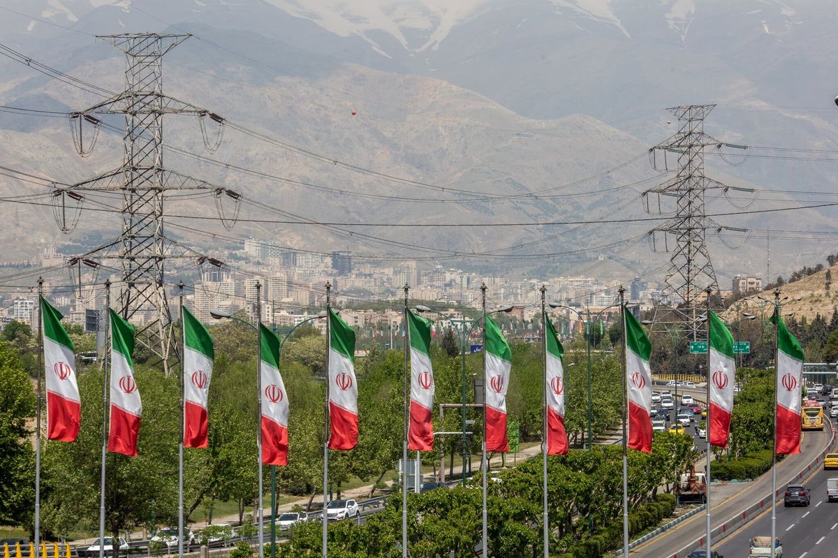 هوای تهران در وضعیت قابل قبول است