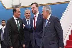 بلومنتال مدعی شد: آمریکا در مذاکرات خواستار تسلیم یکجانبه ایران بود 
