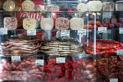 گوشت‌های رسوبی راهی کارخانه‌های سوسیس و کالباس شد