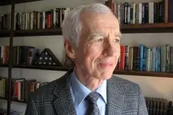 در مذاکرات احتمالی رویکرد گام‌به‌گام به نفع آمریکا و ایران است/ نتانیاهو ممکن است ترامپ را به جنگ بکشاند
