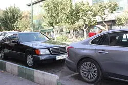 اثر افزایش قیمت دلار در بازار خودرو / بازار خودرو در رکود کامل 