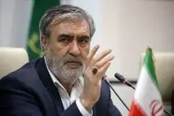 پیام کنایه‌آمیز عزیزی به آمریکا: هشدار دادیم توجه نکردید / از بازگشت وضعیت تنگه هرمز به قبل لذت ببرید