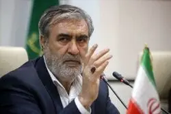 پیام کنایه‌آمیز عزیزی به آمریکا: هشدار دادیم توجه نکردید / از بازگشت وضعیت تنگه هرمز به قبل لذت ببرید