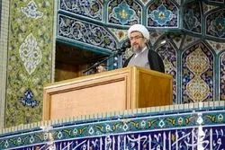 خط و نشان امام جمعه تبریز برای یک کارگردان تئاتر از تریبون نماز جمعه/ ماجرا چه بود؟