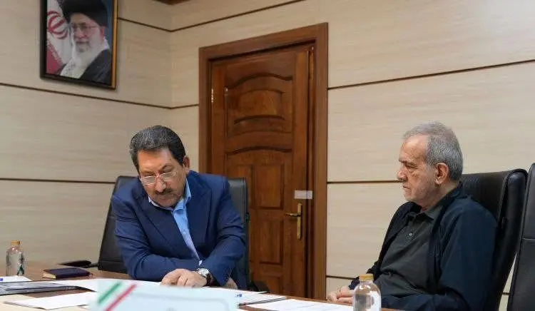 سفر یک روزه وزیر صمت به اصفهان / افتتاح فاز نخست نیروگاه خورشیدی 600 مگاواتی فولاد مبارکه