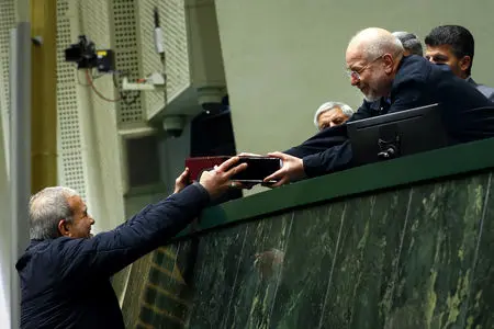 بودجه ۱۴۰۵: بقا در عصر «پول گران» و «واقع‌گرایی تلخ»