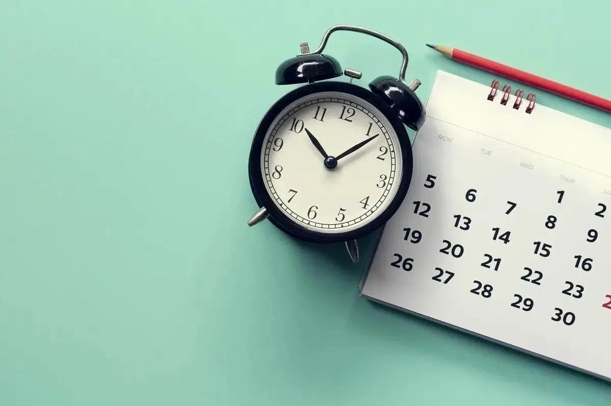 تقویم آذر ۱۴۰۴: مناسبت‌ها و تعطیلات مهم آخرین ماه پاییز