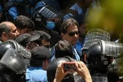 خان با وثیقه آزاد شد/ واکنش متناقض فرماندهی روسیه/ پاسخ کرملین به ادعای مداخله در انتخابات ترکیه