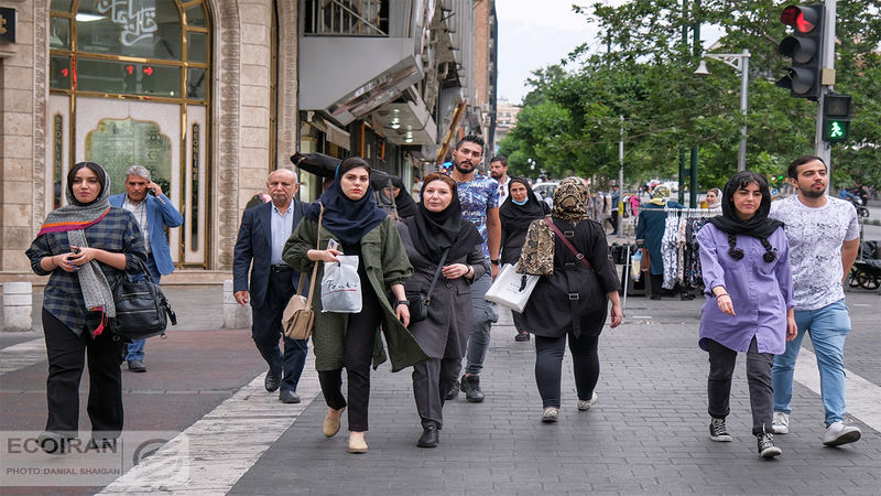 مصرف در تنگنای نااطمینانی؛ دولت کار خودش را می‌کند