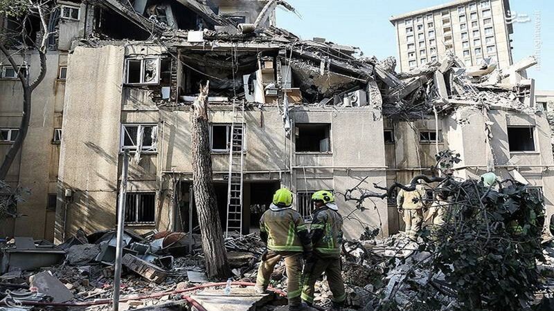 سی‌ا‌ن‌ان: حملات تهران به اسرائیل تشدید می‌شود/ تهدید به هدف گرفتن پایگاه‌های منطقه‌ای هر کشوری  که از اسرائیل دفاع کند