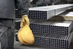 تضعیف اقتصاد چین رنگ از رخ سنگ‌آهن پراند