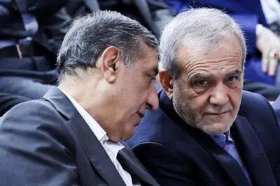 معاون اجرایی پزشکیان: امروز رئیس‌جمهور دستور دادند تا حدی که به امنیت ملی خدشه وارد نشود هیچ برخورد امنیتی با معترضان صورت نگیرد