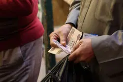 سقوط پول مصر ادامه دارد