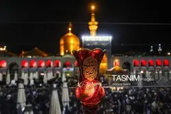 ببینید| درگیری شدید و عجیب دو هیئت عزاداری در مشهد؛ دوطرف چوب‌ها را به طرف هم پرتاب کردند