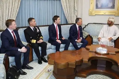 مذاکرات عمان زیر سایه سنتکام؛ دیپلماسی یا نمایش قدرت نظامی؟