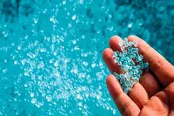 سقوط نفتا، محصولات پلیمری را ارزان کرد