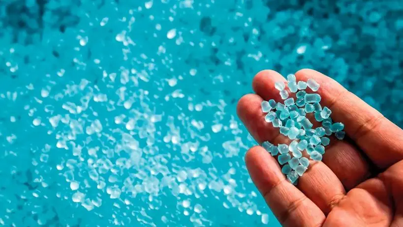 سقوط نفتا، محصولات پلیمری را ارزان کرد