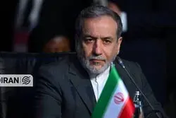 تنگه هرمز باز است و فقط بر روی دشمنان بسته است
