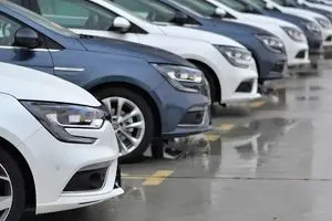 واردات خودروهای اقتصادی با تعرفه پایین/ بازار منتظر کاهش قیمت‌هاست؟