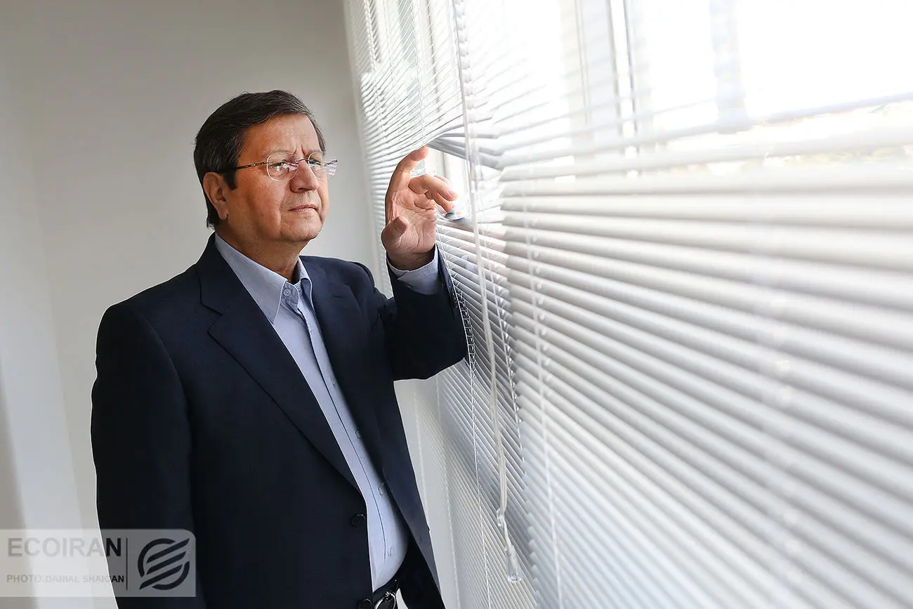 داستان یک سانسور؛ واکنش همتی به تیترزنی رسانه‌های دولت