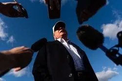 ترامپ از توافق تجاری بزرگ با بریتانیا خبر داد 