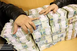 تزریق 30 هزار میلیاردی پول در بازار شبانه / ثبت دومین رکورد بانک مرکزی در سال 1401 