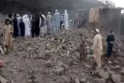 کشته شدن 24 نفر در انفجار انبار بمب در پاکستان