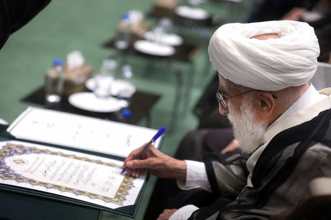 آیت‌الله جنتی: شورای نگهبان در مسیر انقلاب اسلامی است