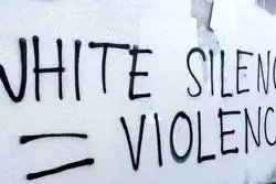 کلمات را می‌توان خشونت دانست؟ 