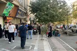 تمدید مهلت قانونی اقامت، علت ازدحام جمعیت اتباع خارجی مقابل پلیس اماکن عمومی
