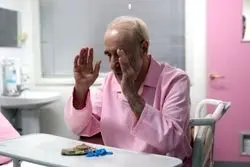 بیماری محمدخاتمی چیست؟ / پشت پرده بستری شدن رییس دولت اصلاحات در ۸۱ سالگی