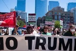 تظاهرات آمریکایی‌ها علیه ترامپ: او را زندانی کنید